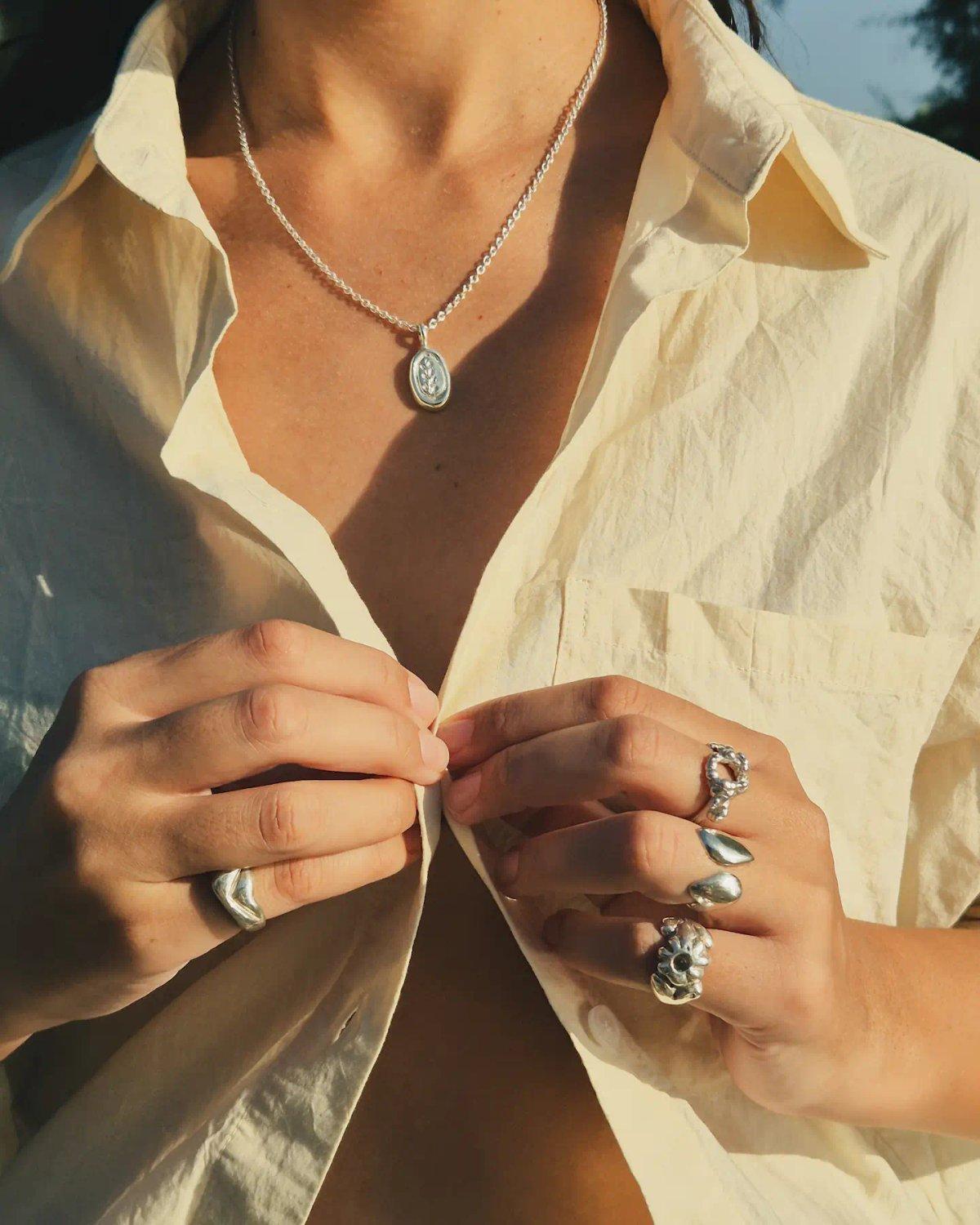 Narcissus Ring