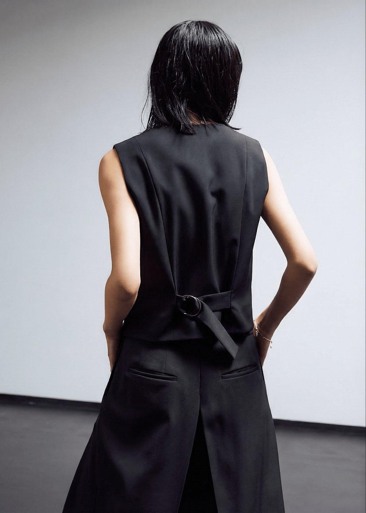 TAROT VEST