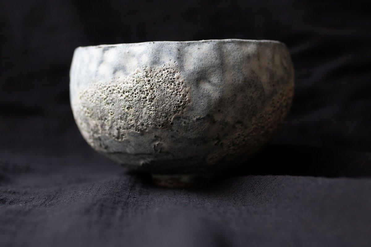 Waves on the Moon Bowl