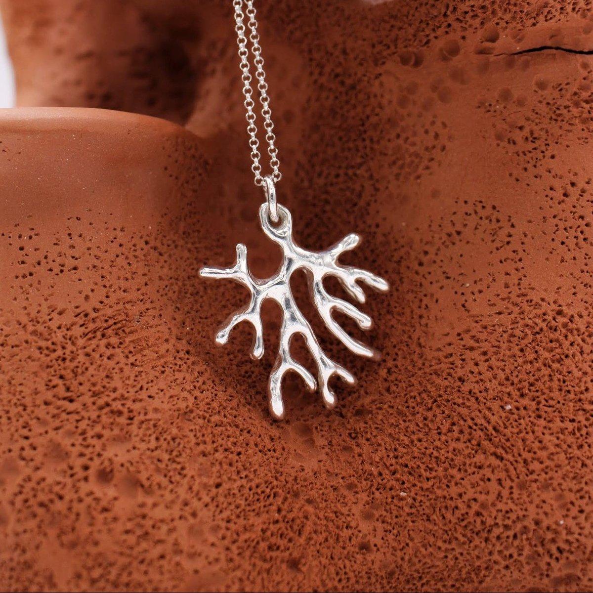 Souvenirs Coral Pendant