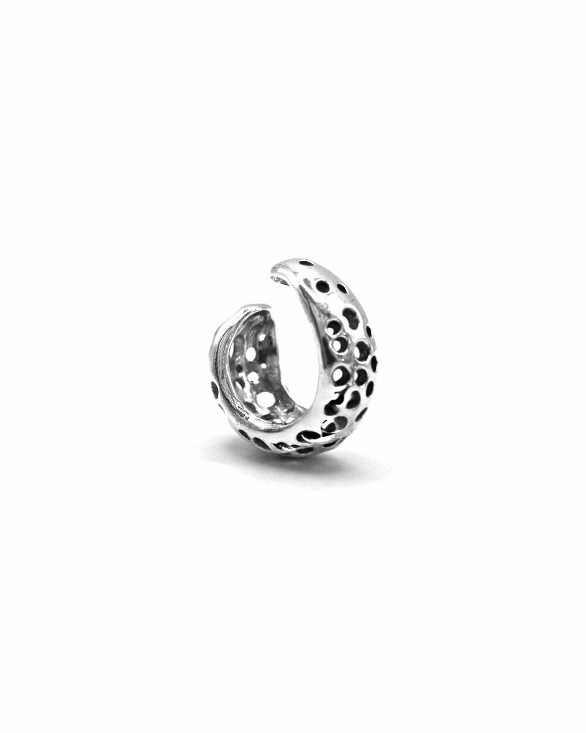 Piedra Poro Ear Cuff