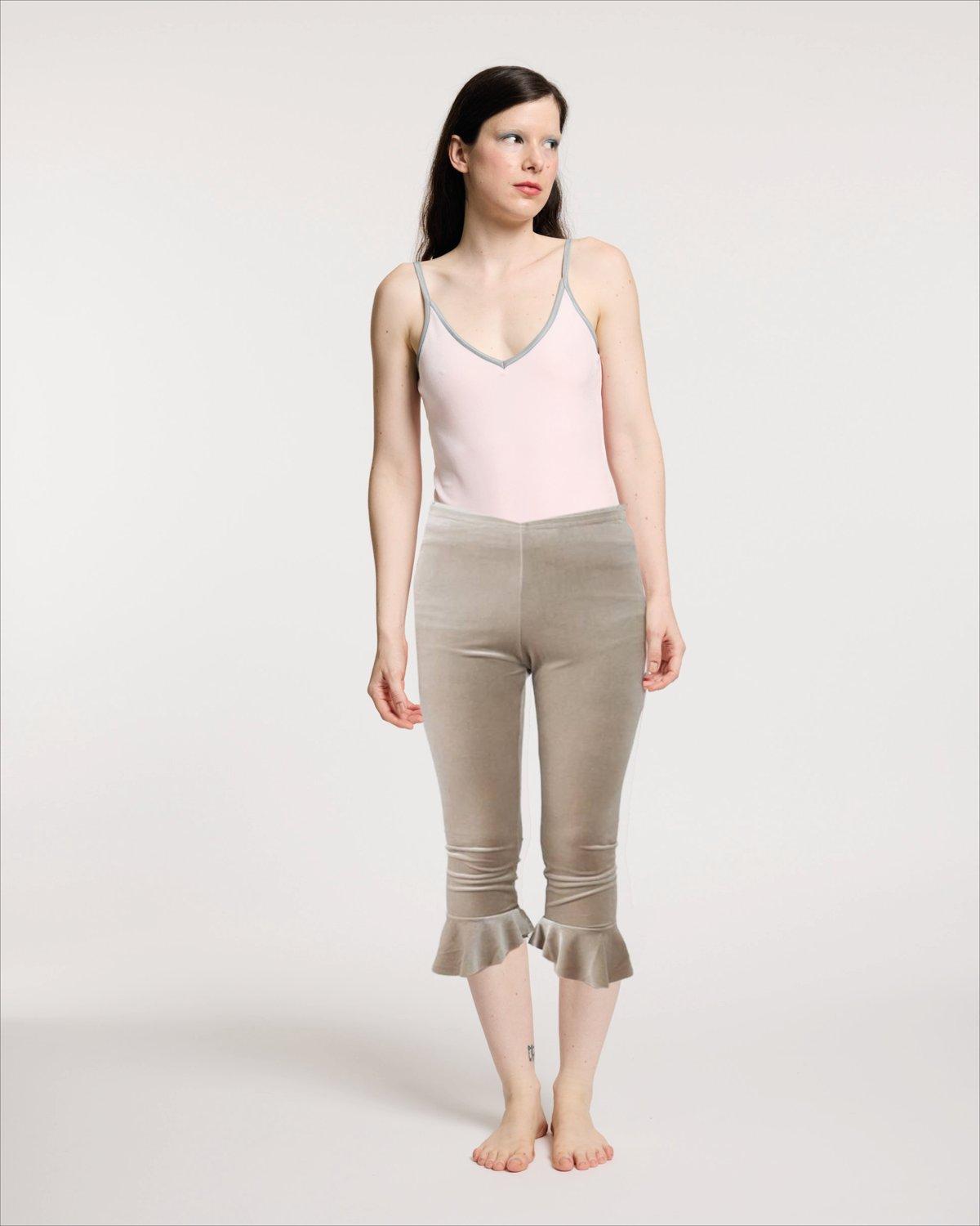 Volant Capri Pants