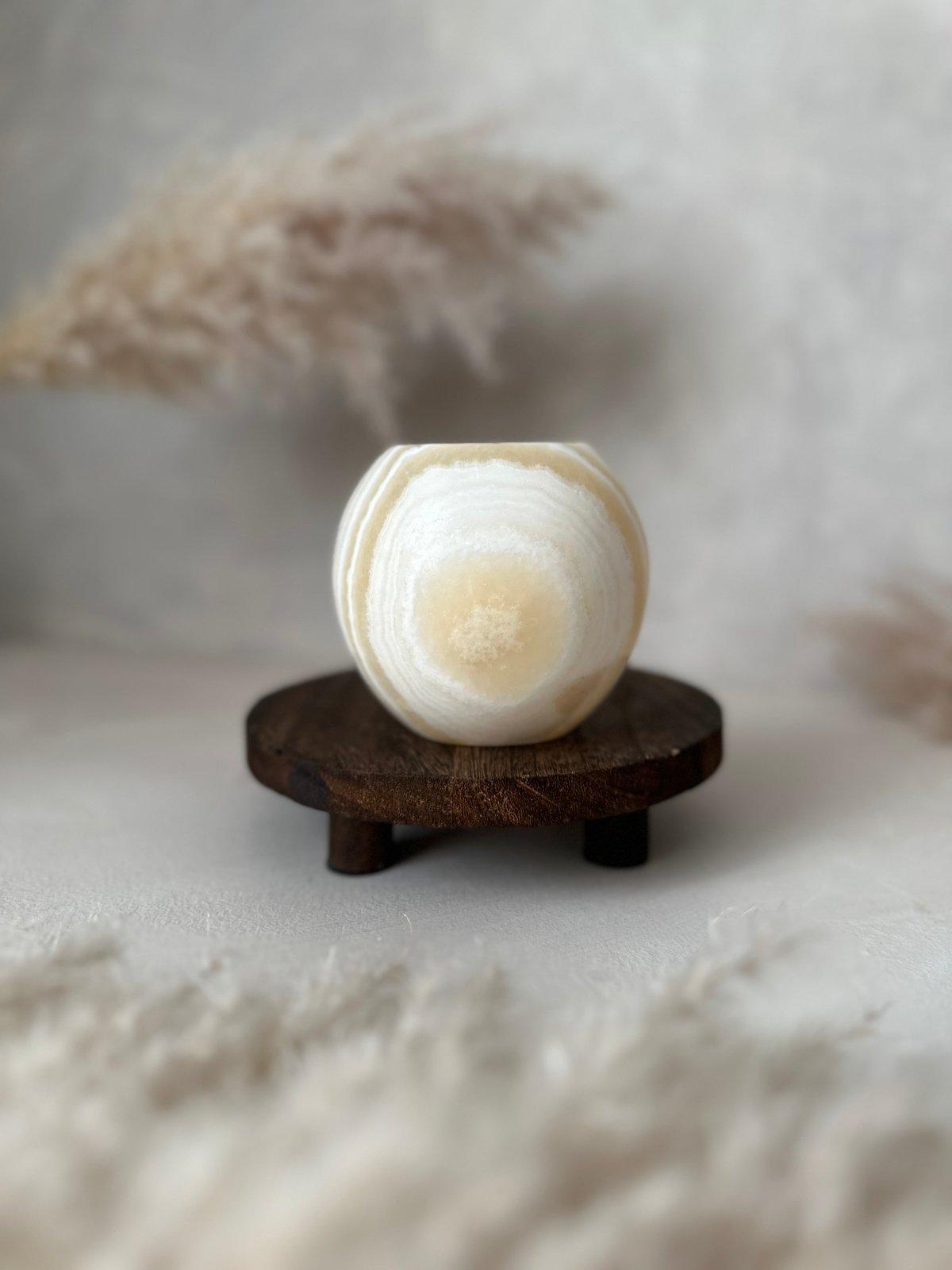 Alabaster | Solis