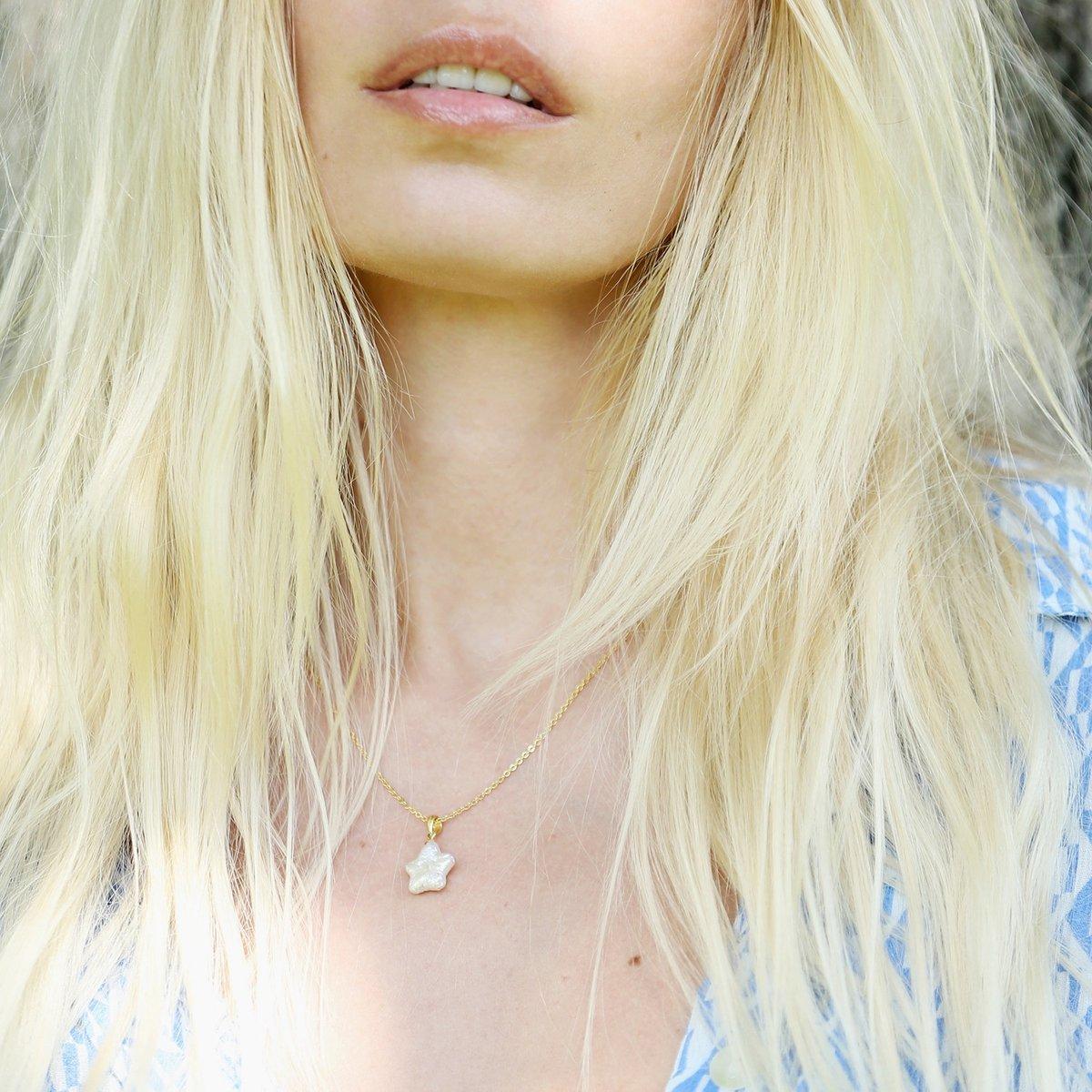 Clio Star Pearl Pendant Necklace