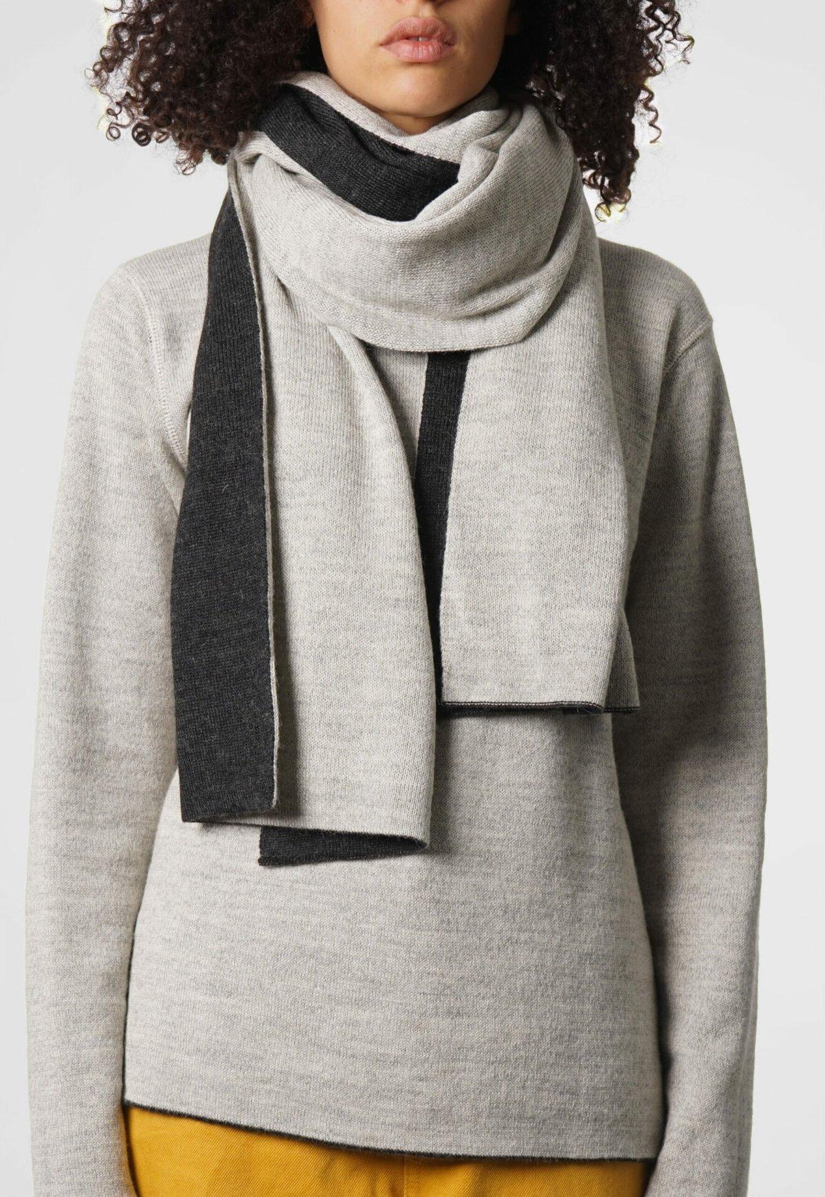 Sontag Reversible Scarf Light Grey
