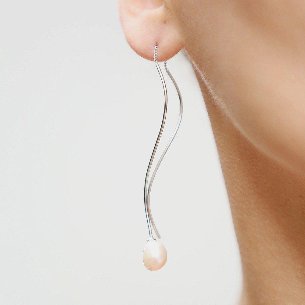 Josette Pearl Threader Earrings