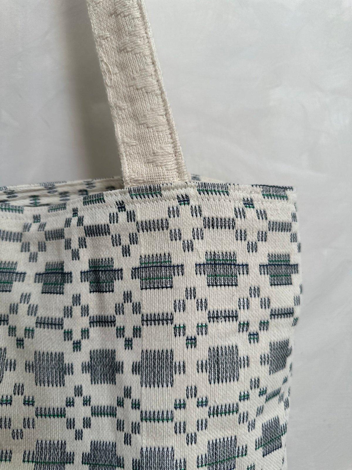 Handwoven Zipper Tote - Amira